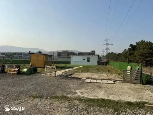 იყიდება, მიწა