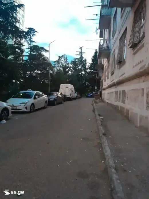 იყიდება, ბინა