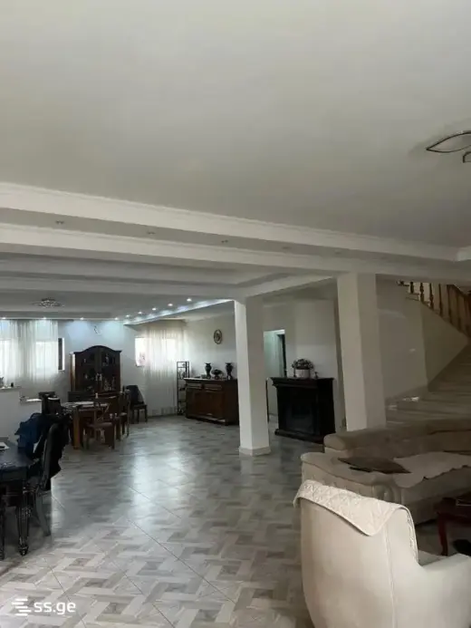 იყიდება, კერძო სახლი