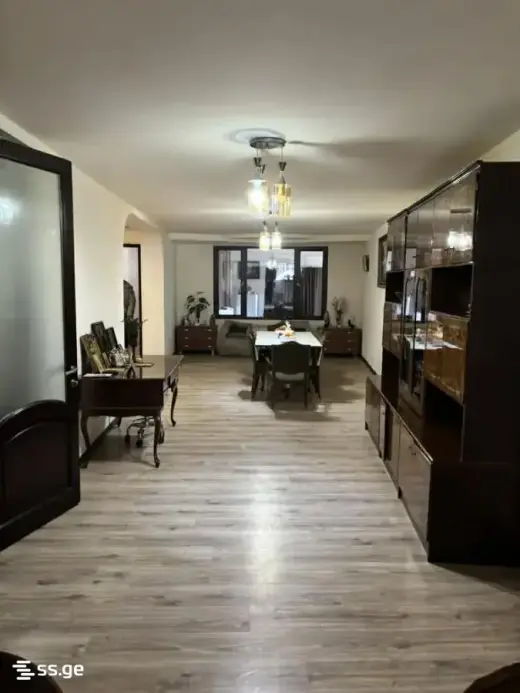 იყიდება, კერძო სახლი