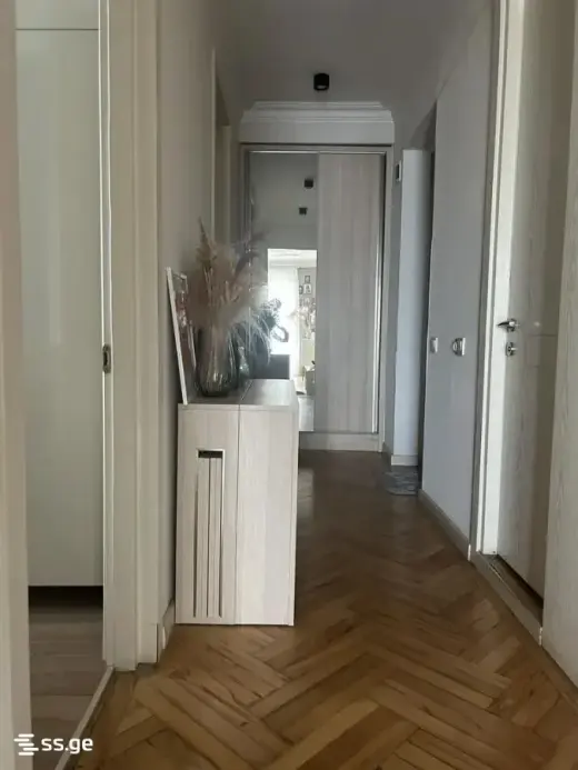 იყიდება, ბინა