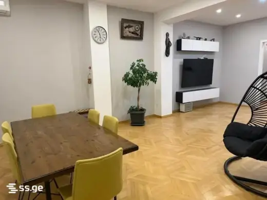 იყიდება, ბინა