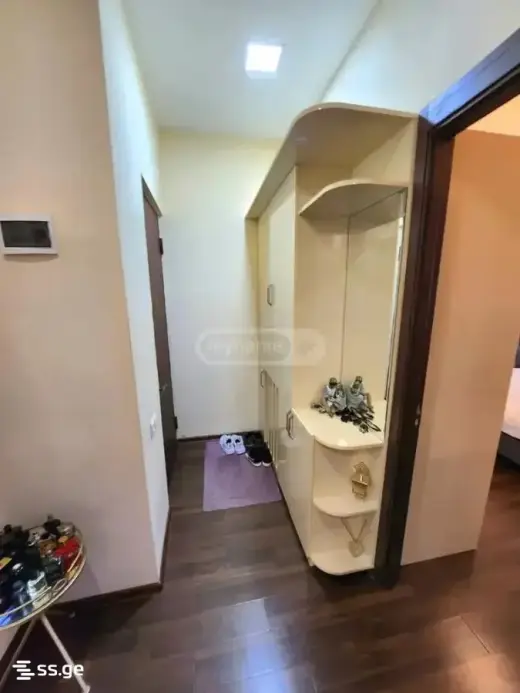 იყიდება, ბინა