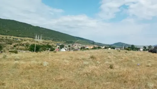 იყიდება, მიწა