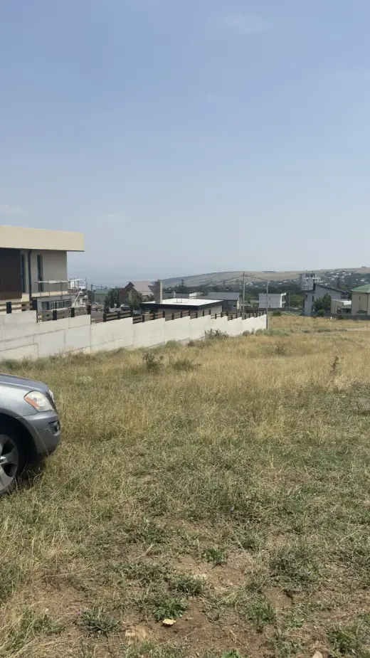 იყიდება, მიწა