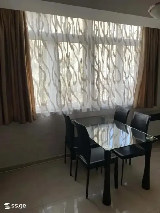 იყიდება, ბინა