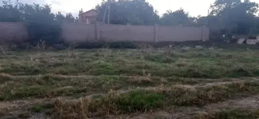 იყიდება, მიწა