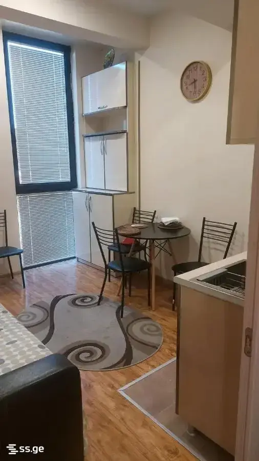 ქირავდება, ბინა