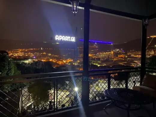 იყიდება, ბინა