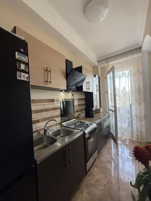 იყიდება, ბინა