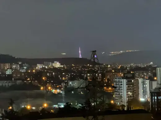 იყიდება, ბინა