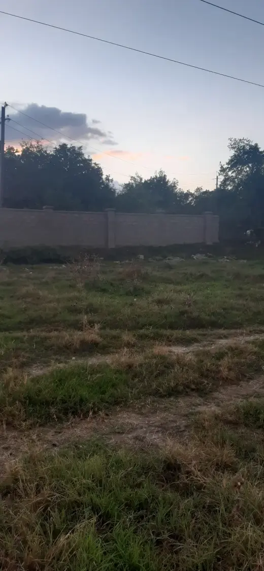 იყიდება, მიწა