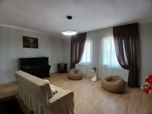 იყიდება, კერძო სახლი