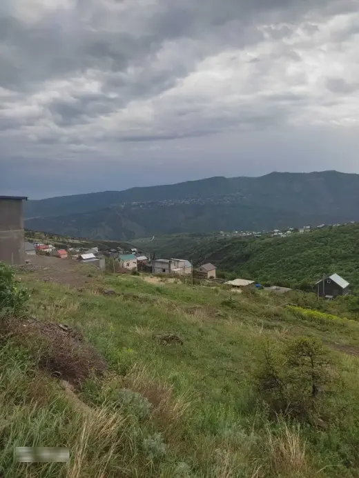 იყიდება, მიწა