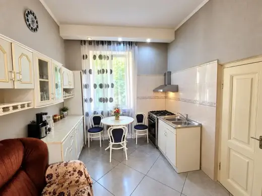 იყიდება, ბინა