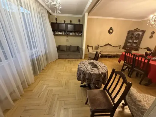 იყიდება, ბინა