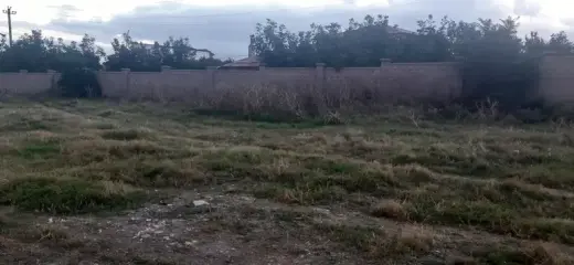 იყიდება, მიწა