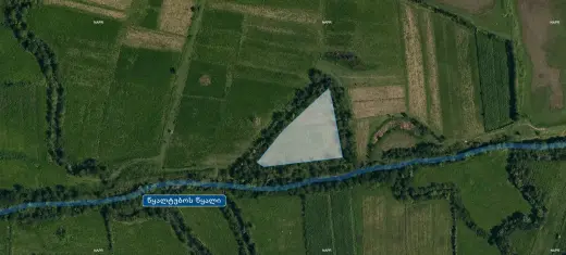 იყიდება, მიწა