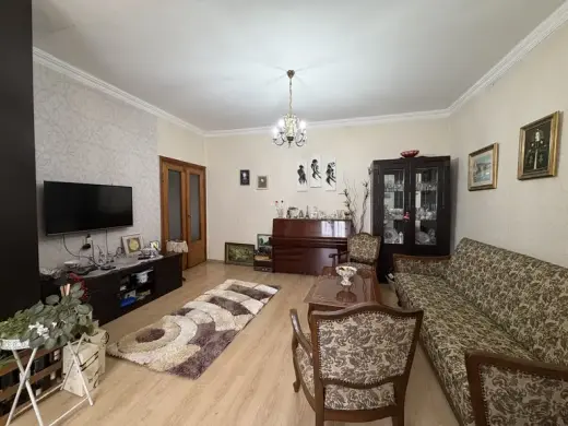 იყიდება, ბინა