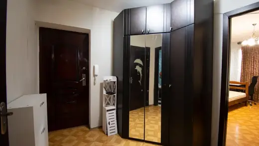 იყიდება, ბინა