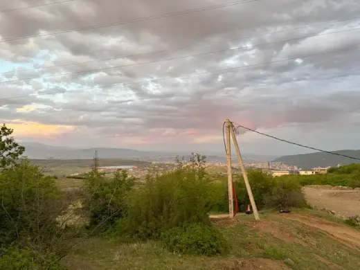 იყიდება, მიწა