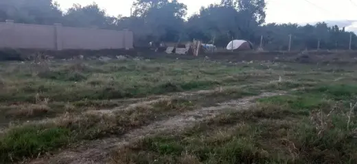 იყიდება, მიწა