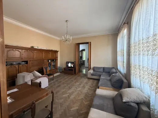 იყიდება, კერძო სახლი