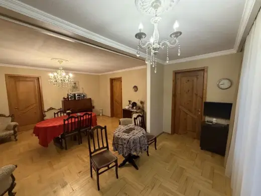 იყიდება, ბინა