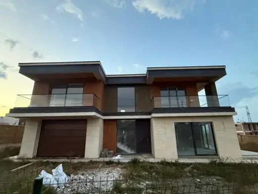 იყიდება, კერძო სახლი
