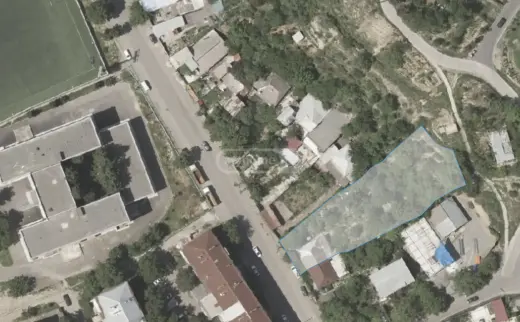 იყიდება, მიწა