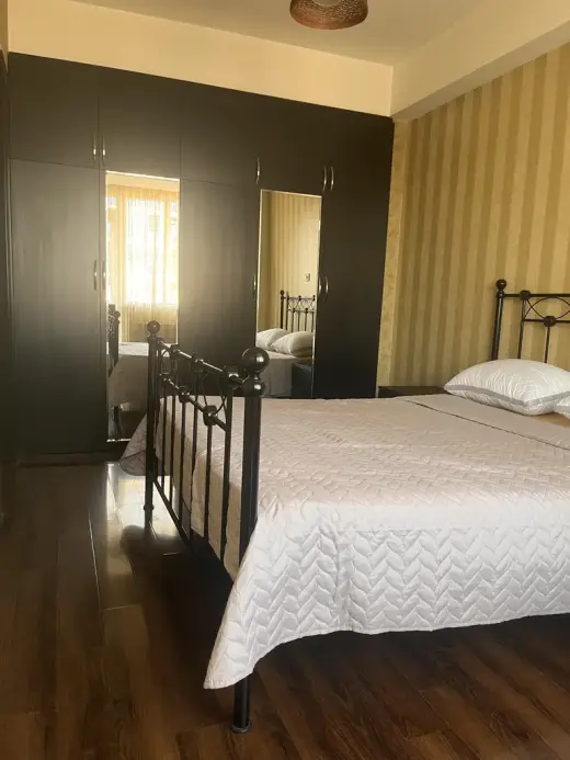 ქირავდება, ბინა