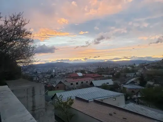 იყიდება, კერძო სახლი