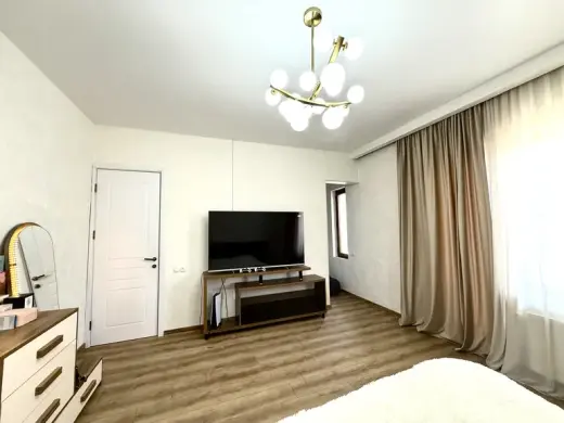 იყიდება, კერძო სახლი