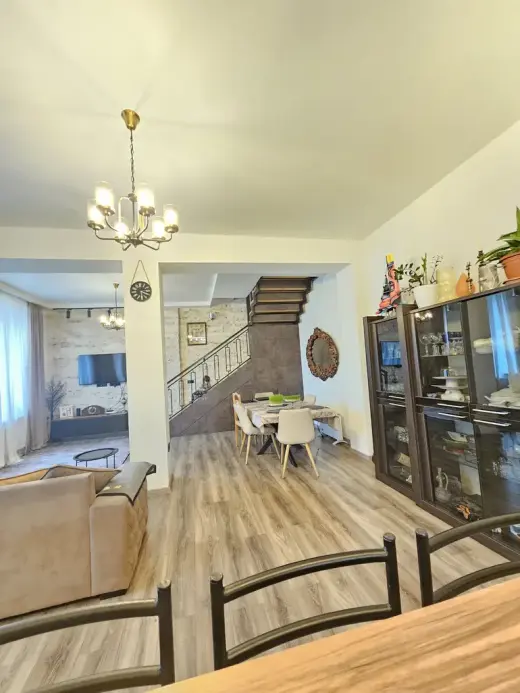 იყიდება, კერძო სახლი