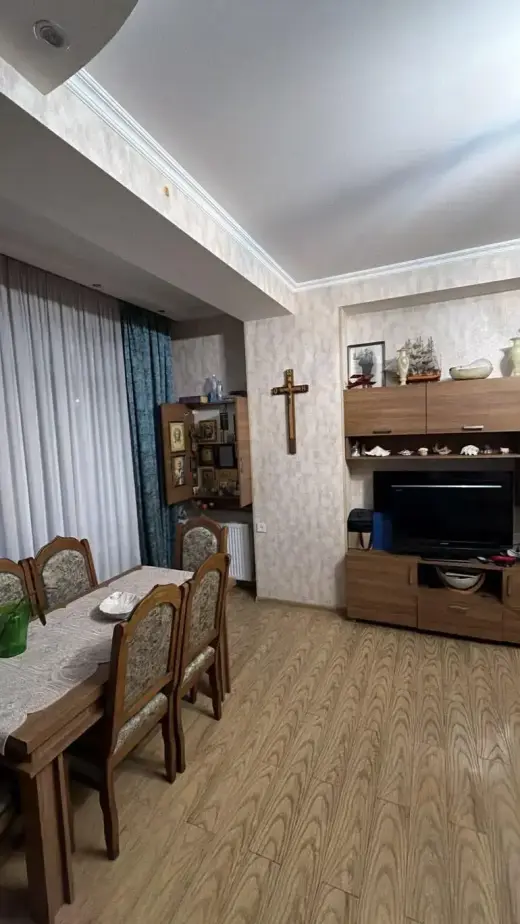 იყიდება, ბინა