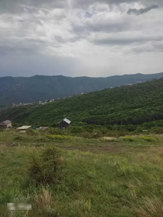 იყიდება, მიწა