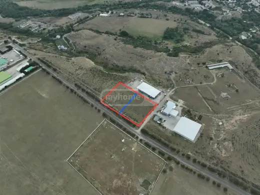 იყიდება, მიწა
