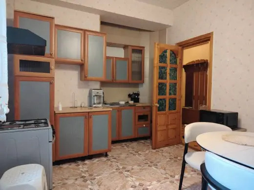 ქირავდება, ბინა