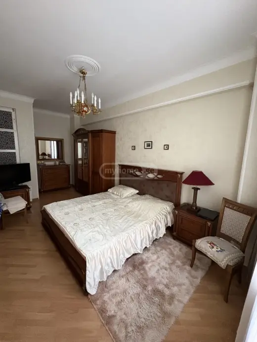 იყიდება, ბინა