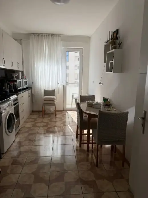 იყიდება, ბინა